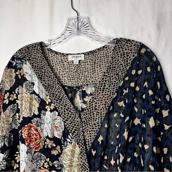 Umgee | Navy Mixed Print Boho Surplice Top, Small - Picture 4 of 7